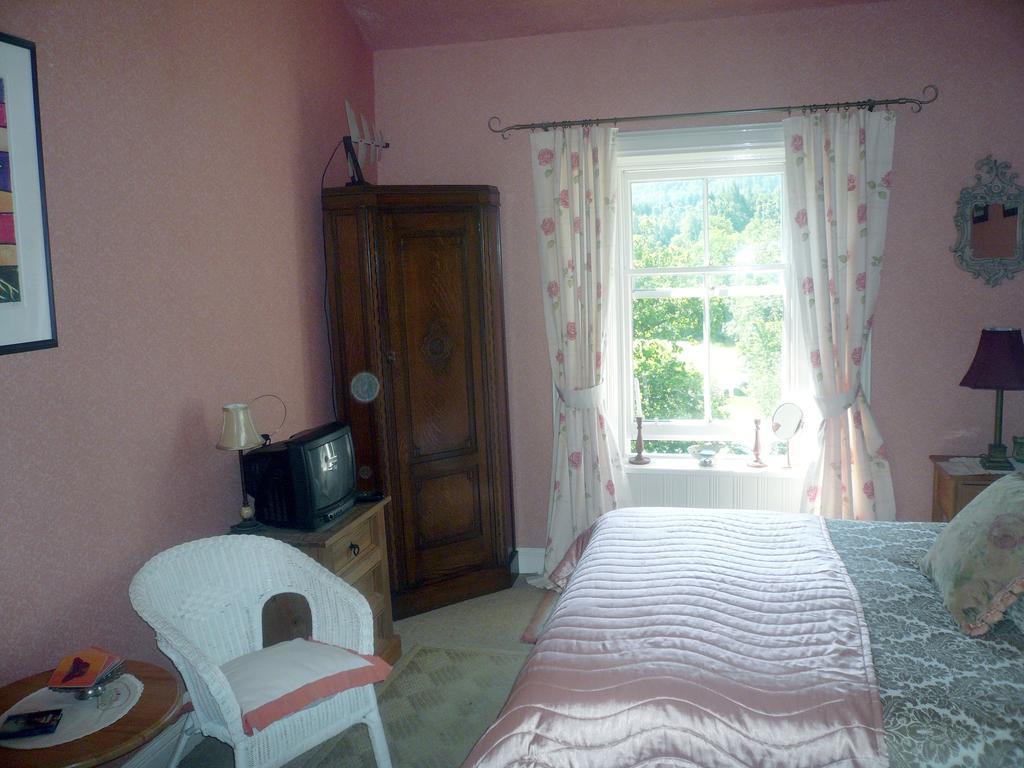 Woodburn House Bed & Breakfast Pitlochry Phòng bức ảnh